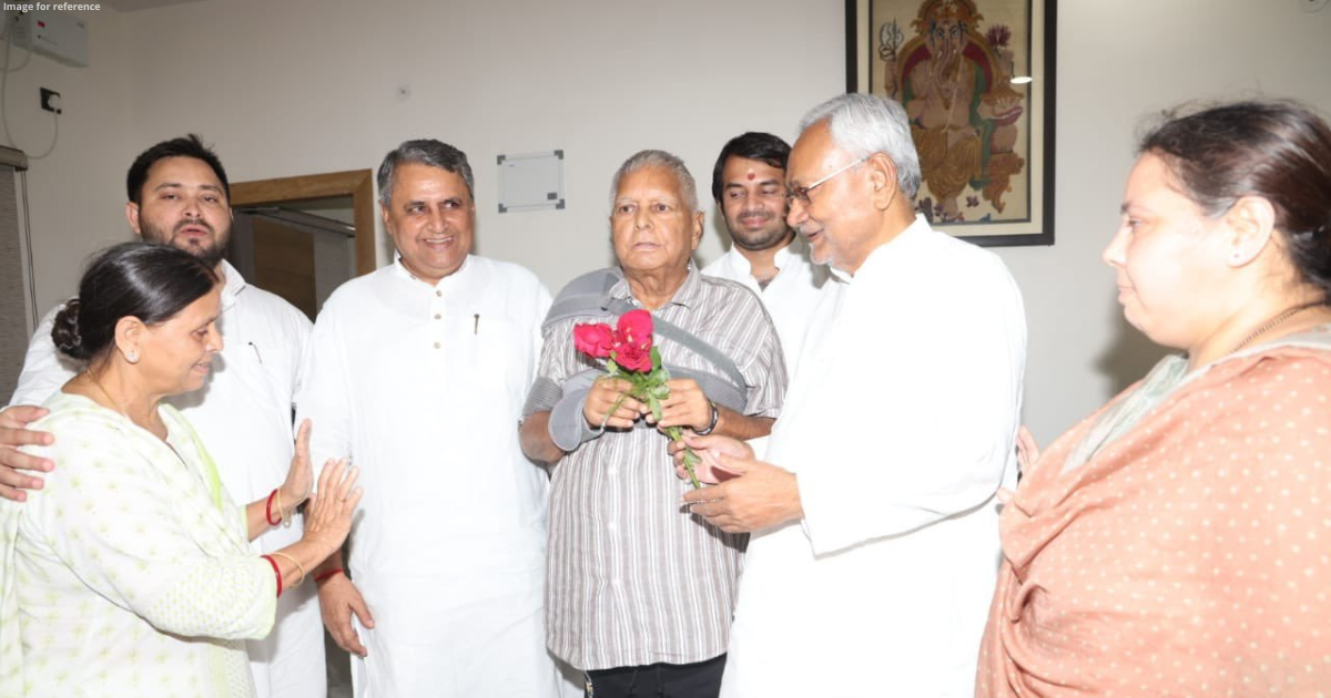 Bihar CM Nitish Kumar and Lalu Prasad Yadav first meet after new government formation
